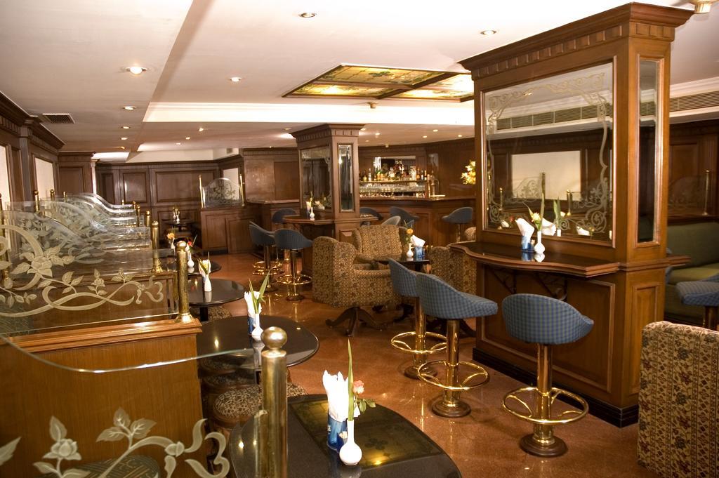The South Park Hotel Thiruvananthapuram Extérieur photo